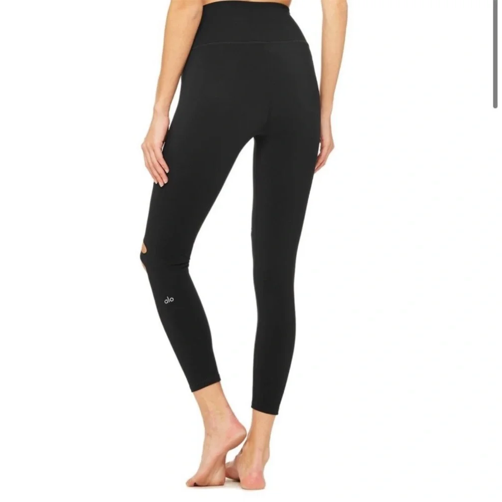 Alo Yoga 7/8 HIGH-WAIST RIPPED WARRIOR LEGGING